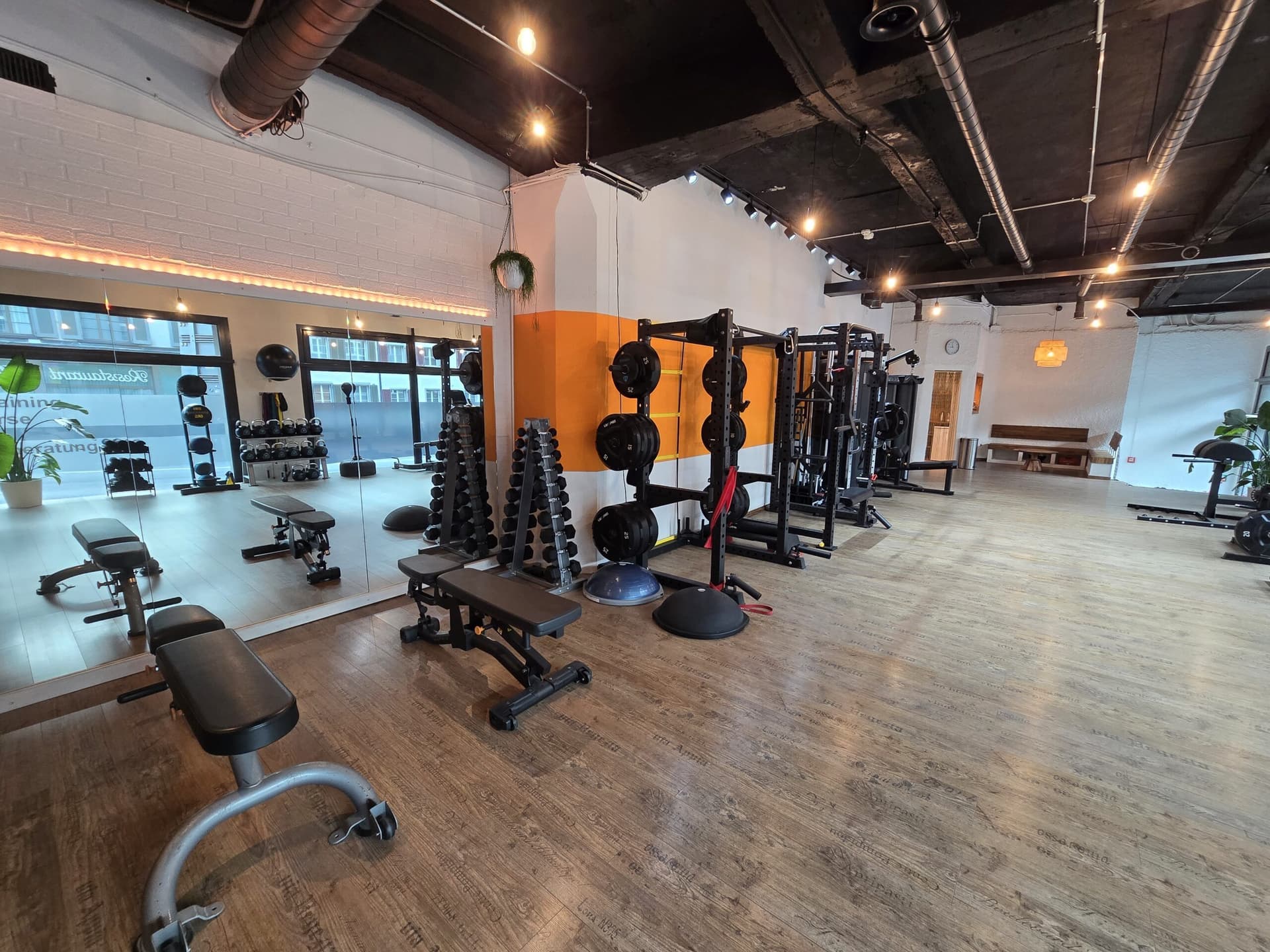 Alpha Sports Studio 7